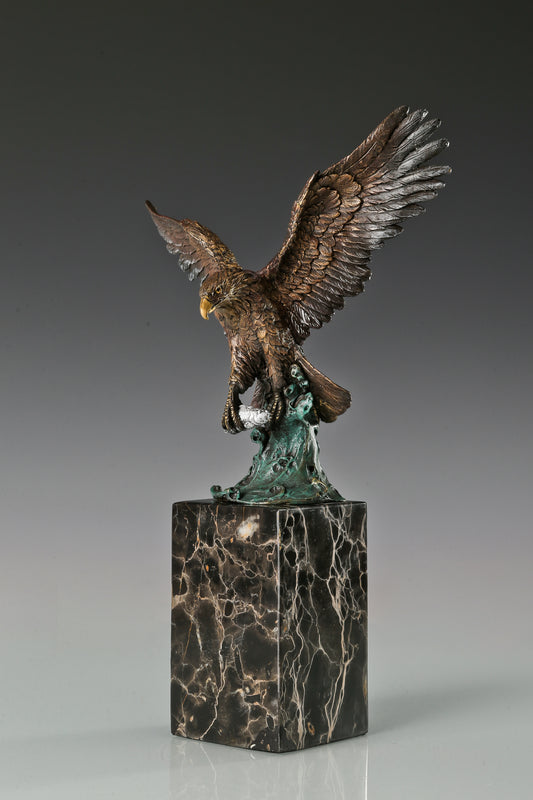 Bronze statues classic sculpture "Predatory Eagle" Desktop Decor, Home Decor, Art Collection